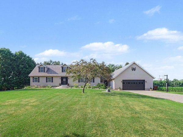 295 E Fitchburg Road, Leslie, MI 49251