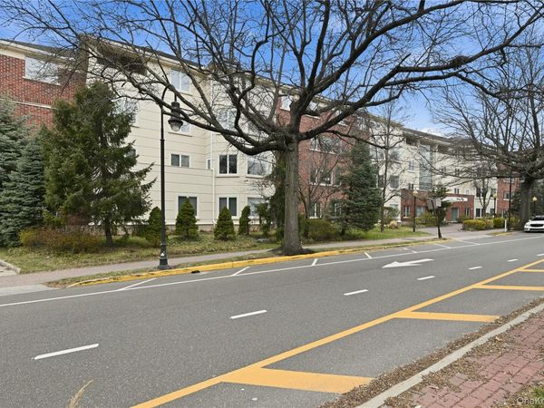 171 Great Neck Road , Unit 3H, Great Neck, NY 11021