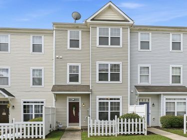 8620 Neuse Club Lane, Unit 107, Raleigh, NC 27616