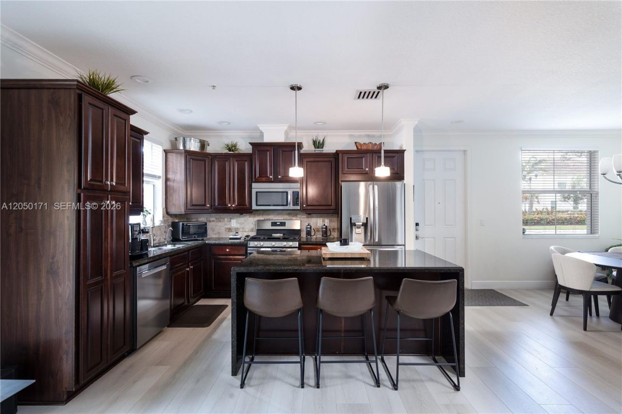 3300 NW 126th Ter, Sunrise, FL 33323 Photo