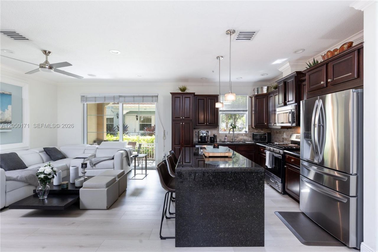 3300 NW 126th Ter, Sunrise, FL 33323 Photo