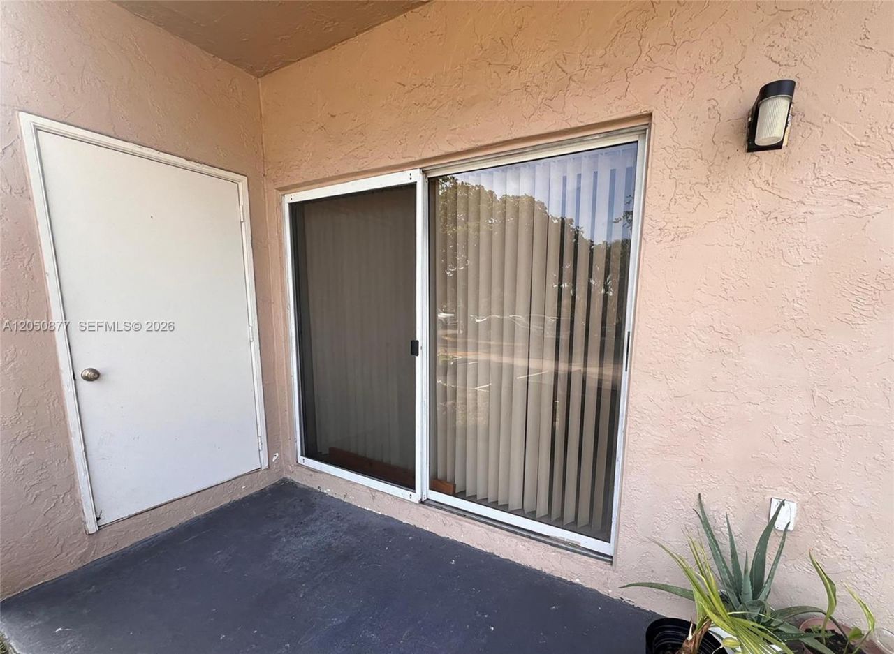 2451 NW 96th Ter , Unit 21B, Pembroke Pines, FL 33024 Photo