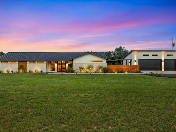 402 Rolling Hills RD, Liberty Hill, TX 78642
