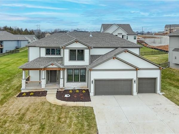 6034 Arapahoe Street, Shawnee, KS 66226