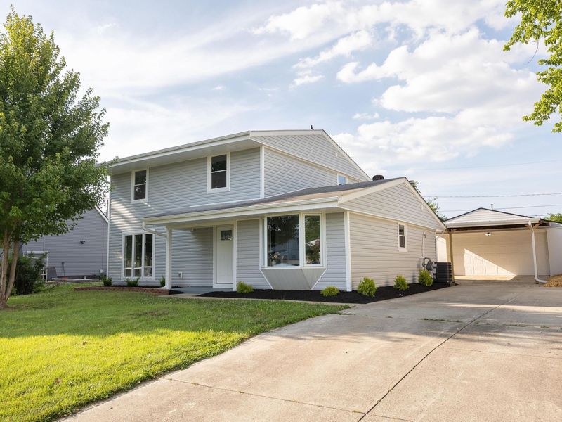 876 Grenada Road, Columbus, OH 43207 Photo 1