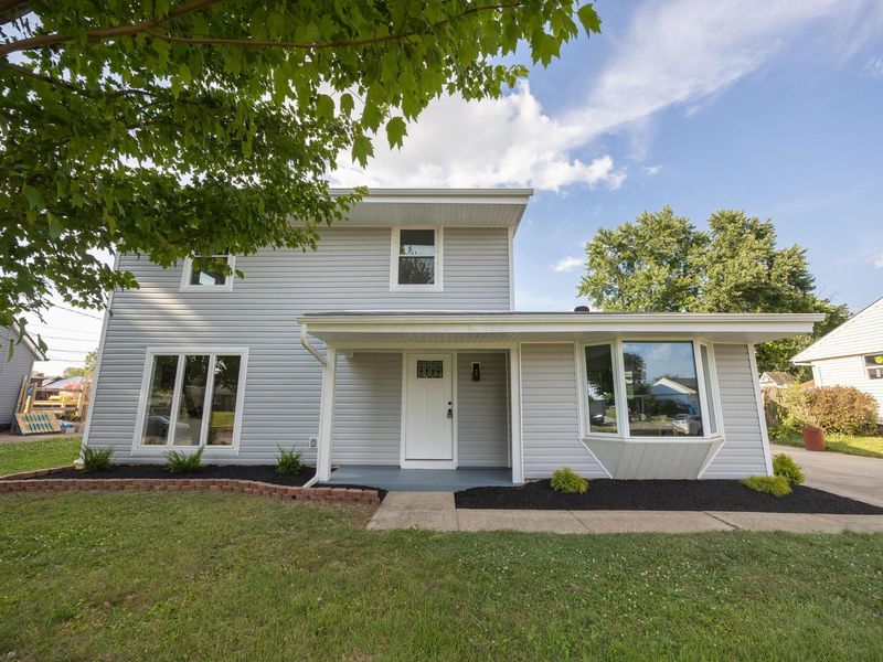 876 Grenada Road, Columbus, OH 43207 Photo 2
