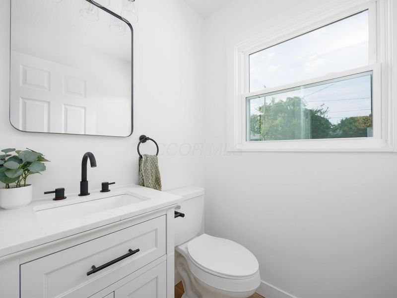 876 Grenada Road, Columbus, OH 43207 Photo 24