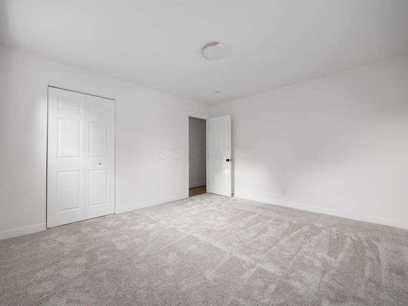 876 Grenada Road, Columbus, OH 43207 Photo 33
