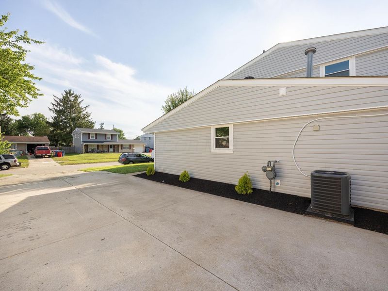 876 Grenada Road, Columbus, OH 43207 Photo 48