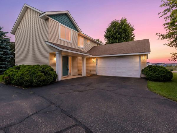 1685 Philipp Way, Shakopee, MN 55379