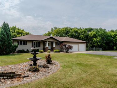 6409 County Road 17 S, Horace, ND 58047