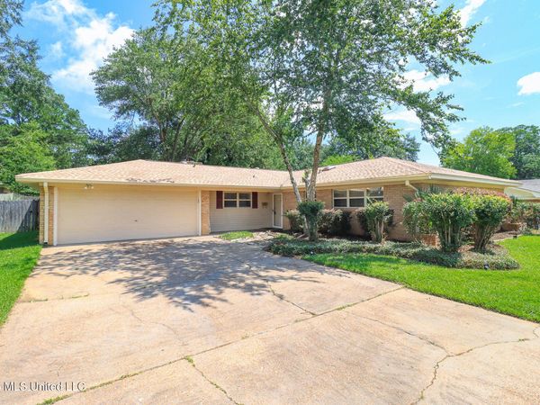 1160 Winnrose Street, Jackson, MS 39211