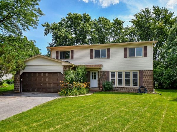 1521 Hillcrest Court , Lombard, IL 60148
