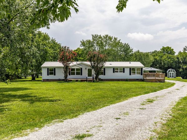 1027 LBJ Ct, Gallatin, TN 37066