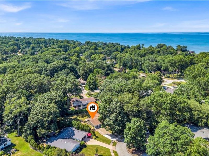 568 Huntley Court, Bay Village, OH 44140 Photo 5