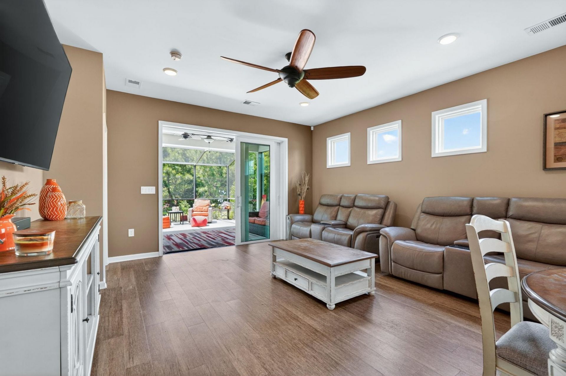 6099 Tramonto St. Photo 17
