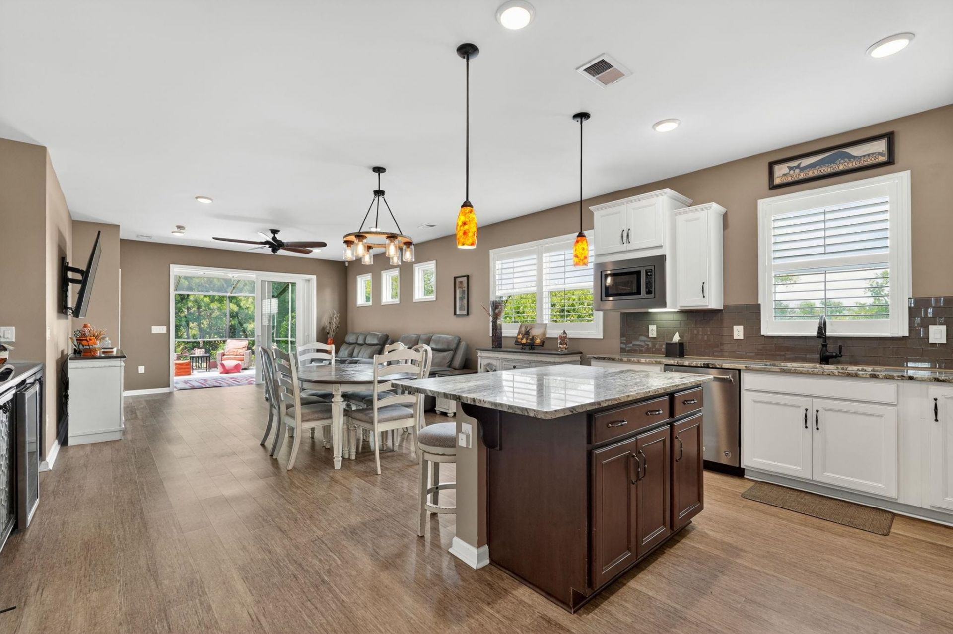 6099 Tramonto St. Photo 6