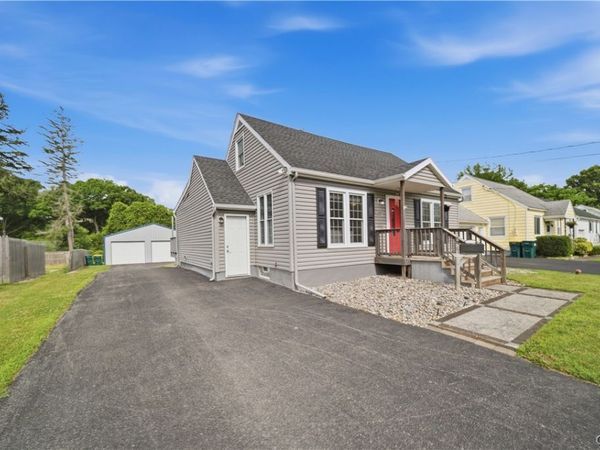 107 Edden Lane, Syracuse, NY 13212
