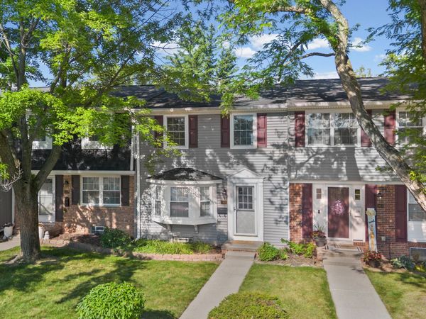 19631 Neptune Court, Northville, MI 48167