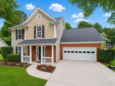 2800 General Lee Way , Buford, GA 30519