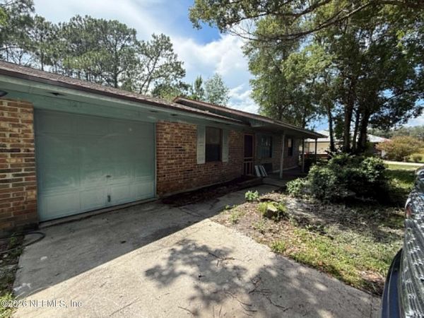 121 PINE OAK Drive, Palatka, FL 32177