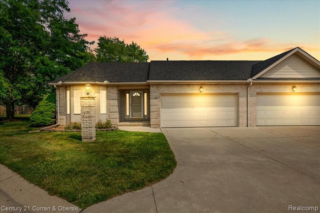 1620 Tony Court, Frenchtown Township, MI 48162 Main Photo