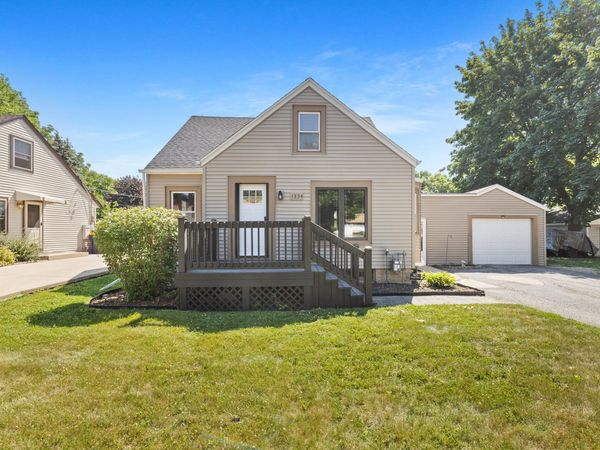 1334 S 95th St, West Allis, WI 53214