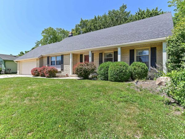 146 Perry Ave, Racine, WI 53406