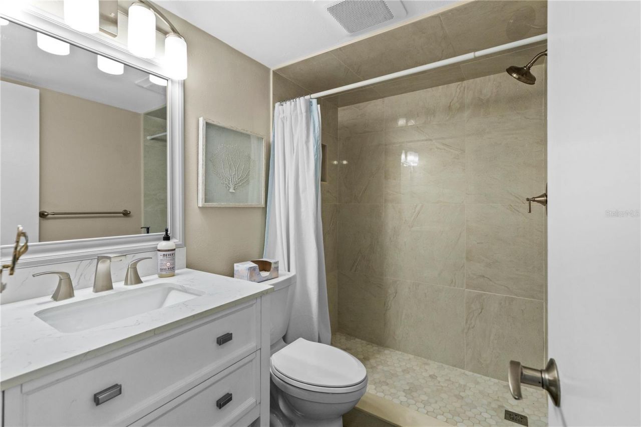 6104 Palma Del Mar Boulevard S, Unit 102A, Saint Petersburg, FL 33715 Photo