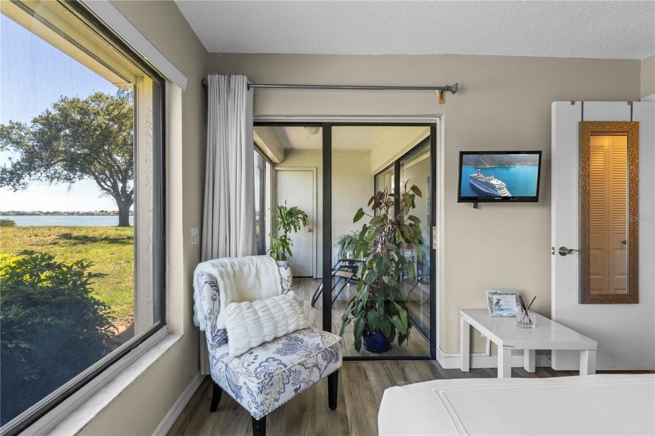 6104 Palma Del Mar Boulevard S, Unit 102A, Saint Petersburg, FL 33715 Photo