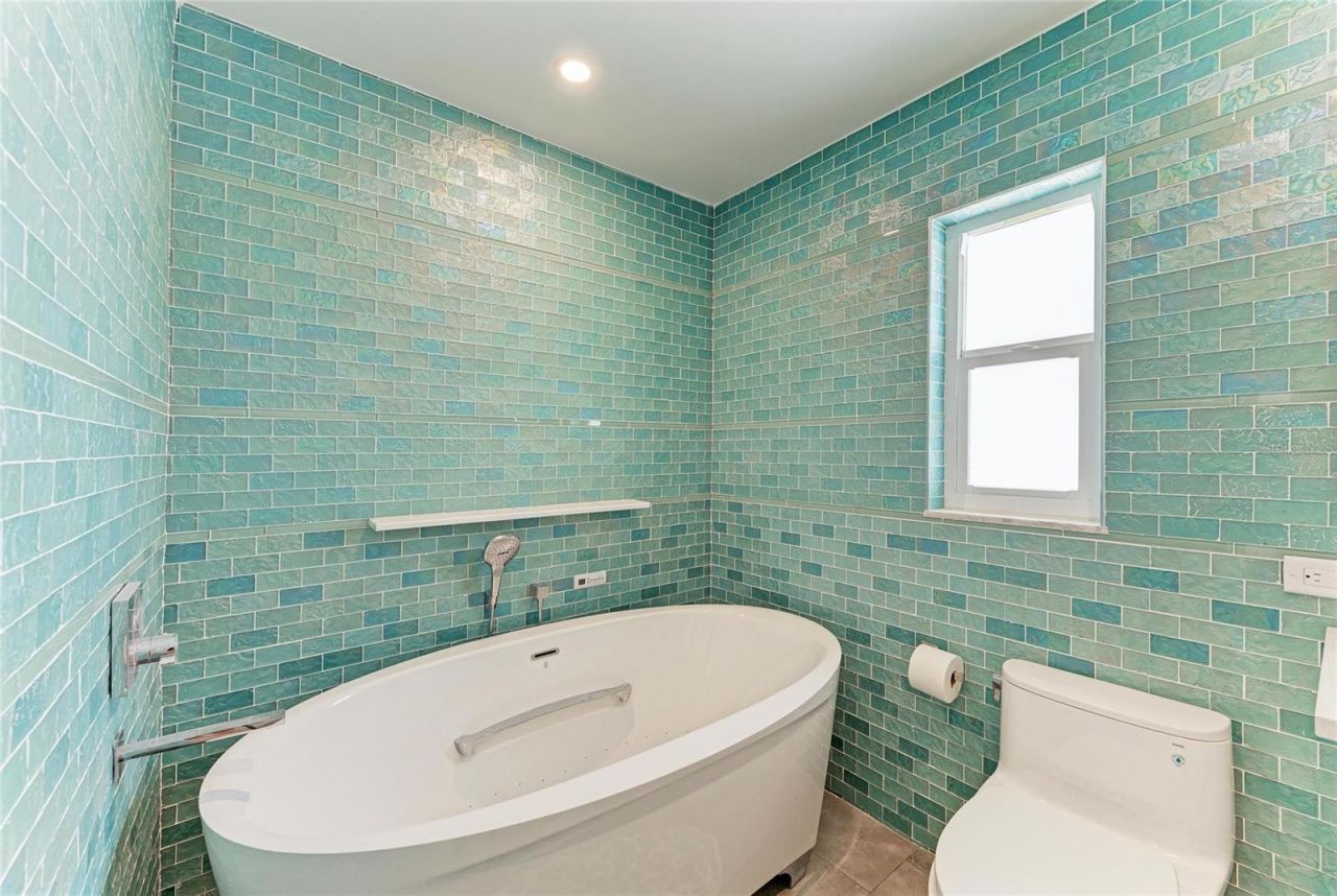 580 Linley Street, Longboat Key, FL 34228 Photo
