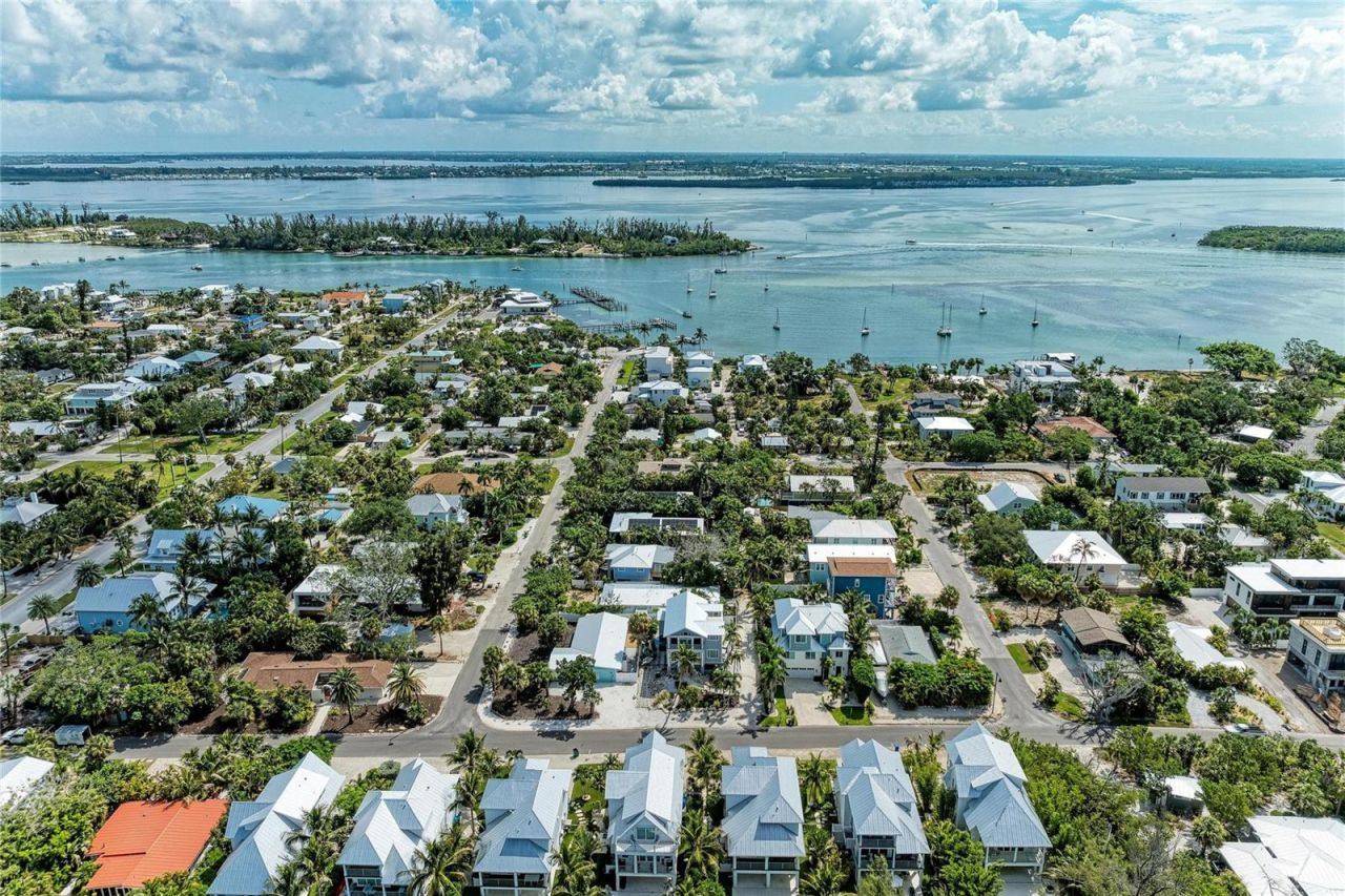 580 Linley Street, Longboat Key, FL 34228 Photo