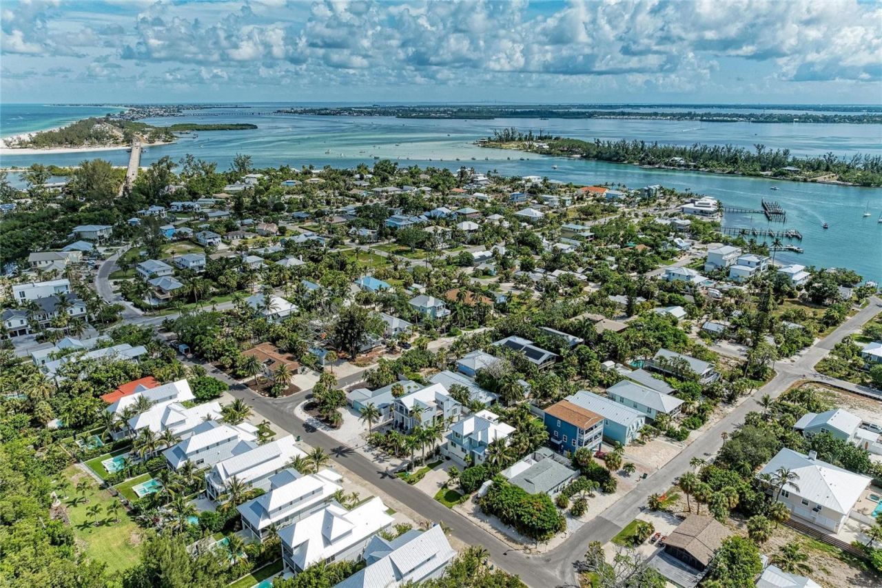 580 Linley Street, Longboat Key, FL 34228 Photo