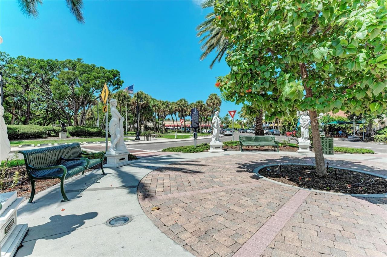 580 Linley Street, Longboat Key, FL 34228 Photo
