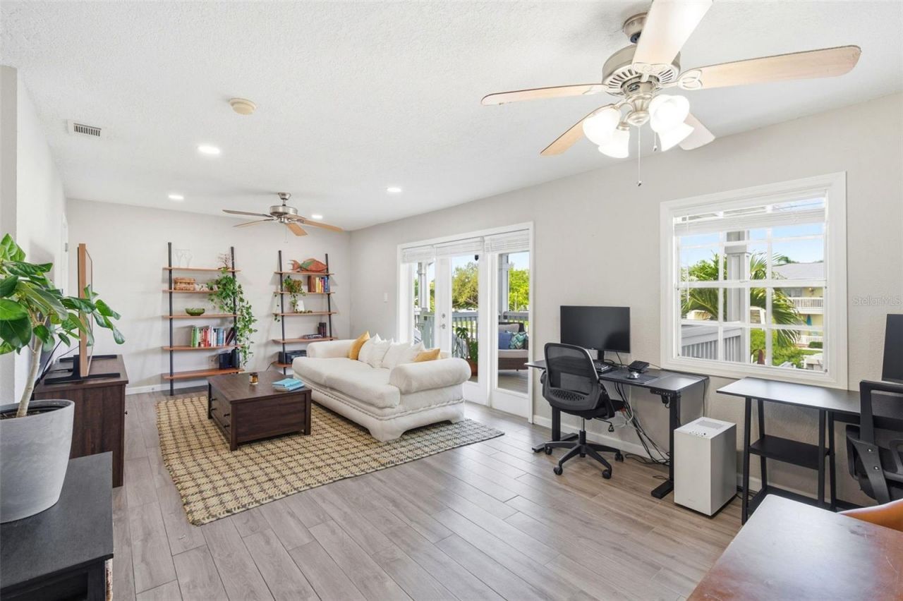 4725 Coquina Key Drive Se, Unit D, Saint Petersburg, FL 33705 Photo