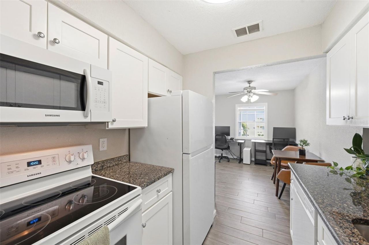 4725 Coquina Key Drive Se, Unit D, Saint Petersburg, FL 33705 Photo