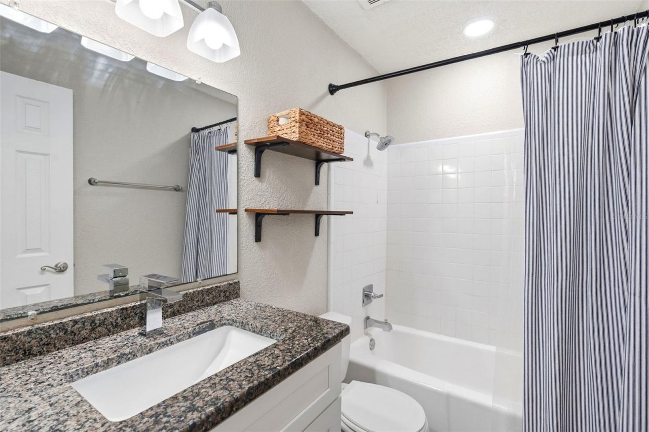 4725 Coquina Key Drive Se, Unit D, Saint Petersburg, FL 33705 Photo