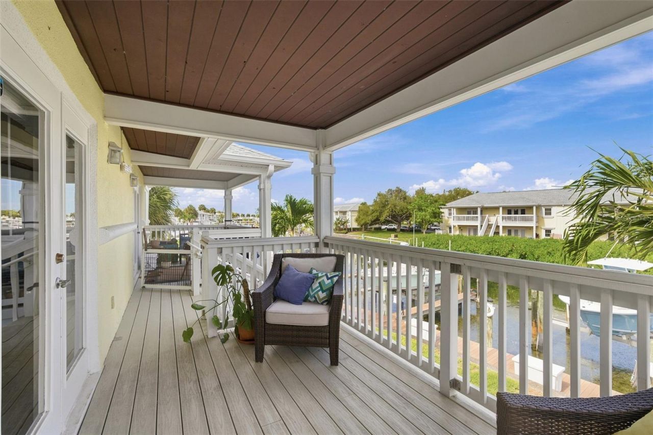 4725 Coquina Key Drive Se, Unit D, Saint Petersburg, FL 33705 Photo