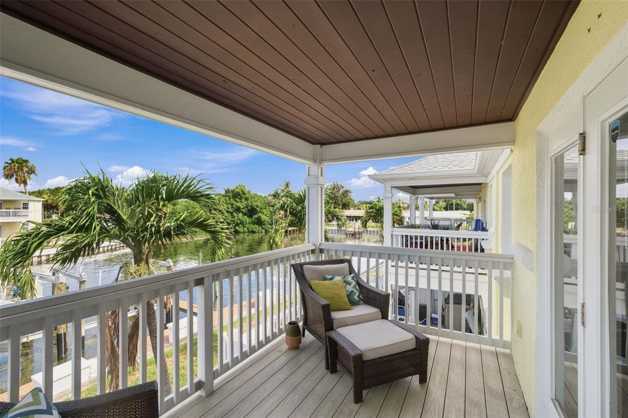 4725 Coquina Key Drive Se, Unit D, Saint Petersburg, FL 33705 Photo