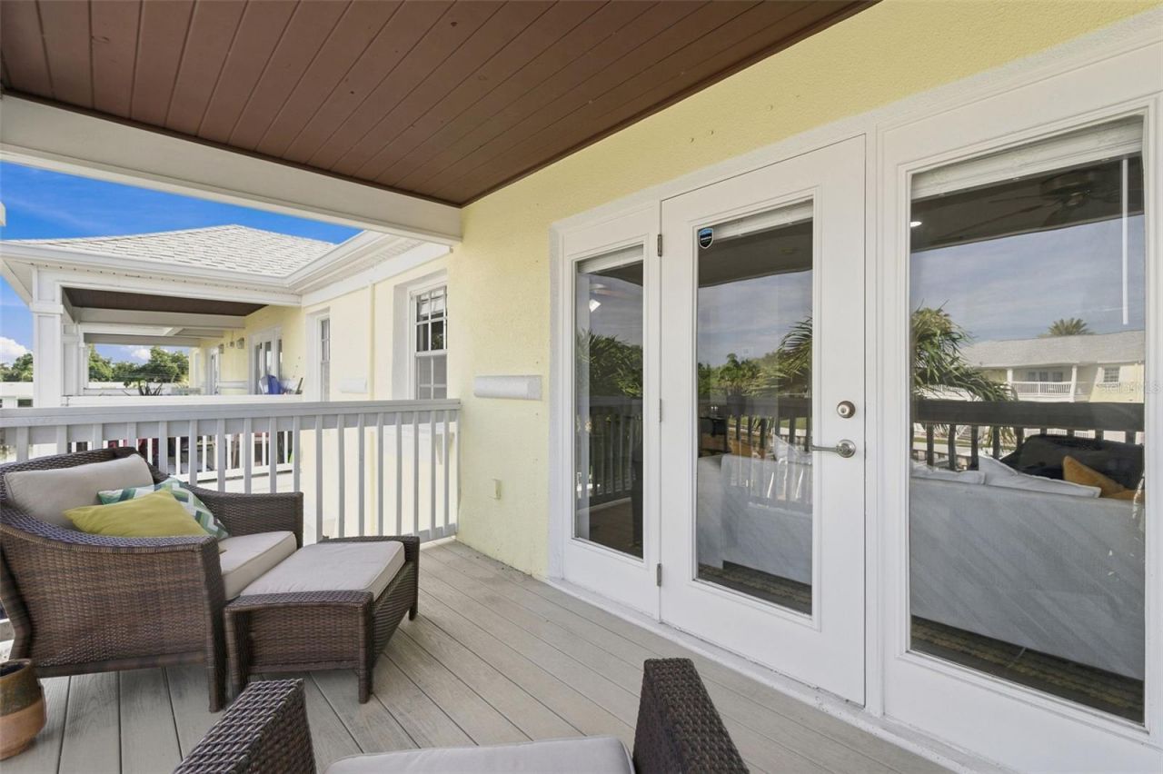 4725 Coquina Key Drive Se, Unit D, Saint Petersburg, FL 33705 Photo