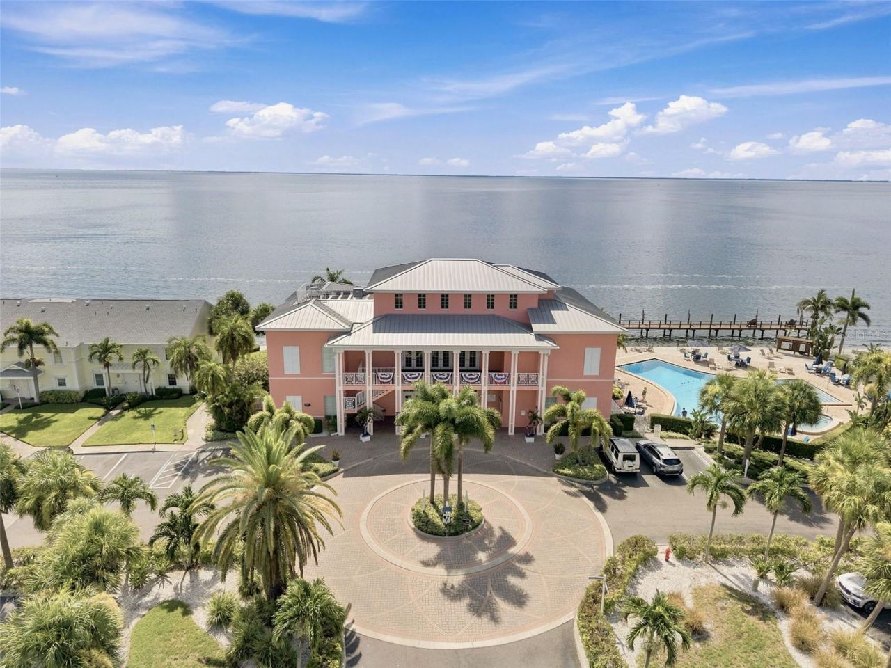 4725 Coquina Key Drive Se, Unit D, Saint Petersburg, FL 33705 Photo
