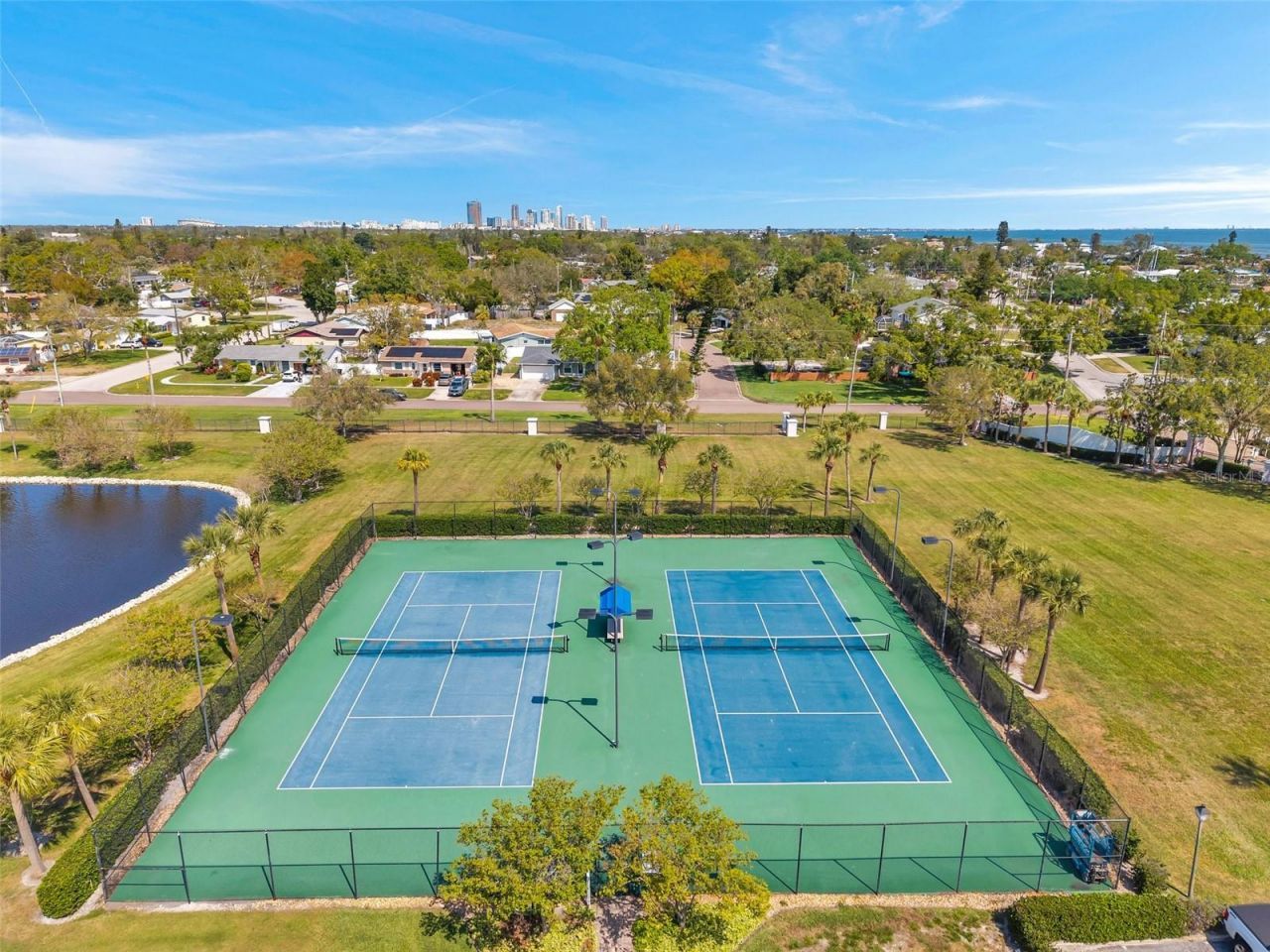 4725 Coquina Key Drive Se, Unit D, Saint Petersburg, FL 33705 Photo