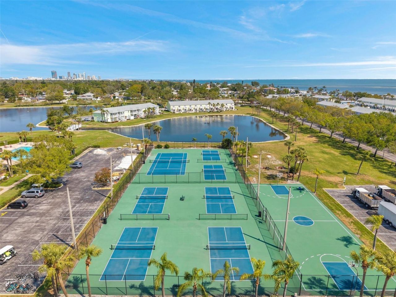 4725 Coquina Key Drive Se, Unit D, Saint Petersburg, FL 33705 Photo