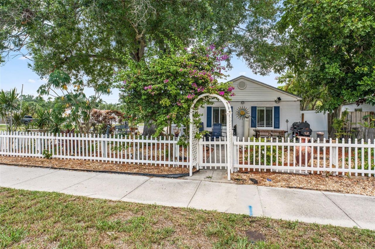 601 45th Street N, Saint Petersburg, FL 33713 Photo