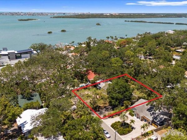 8239 26TH AVENUE N, ST PETERSBURG, FL 33710