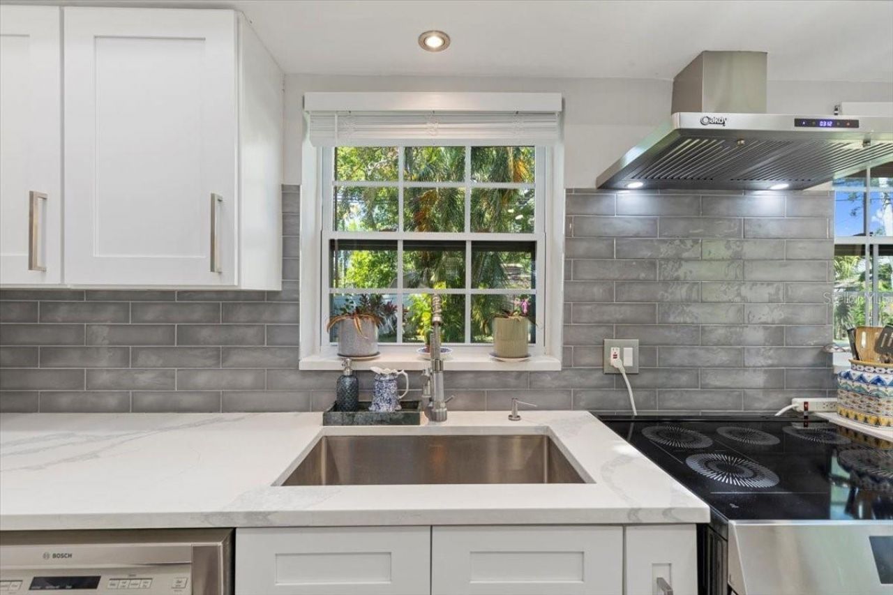 8239 26th Avenue N, Saint Petersburg, FL 33710 Photo