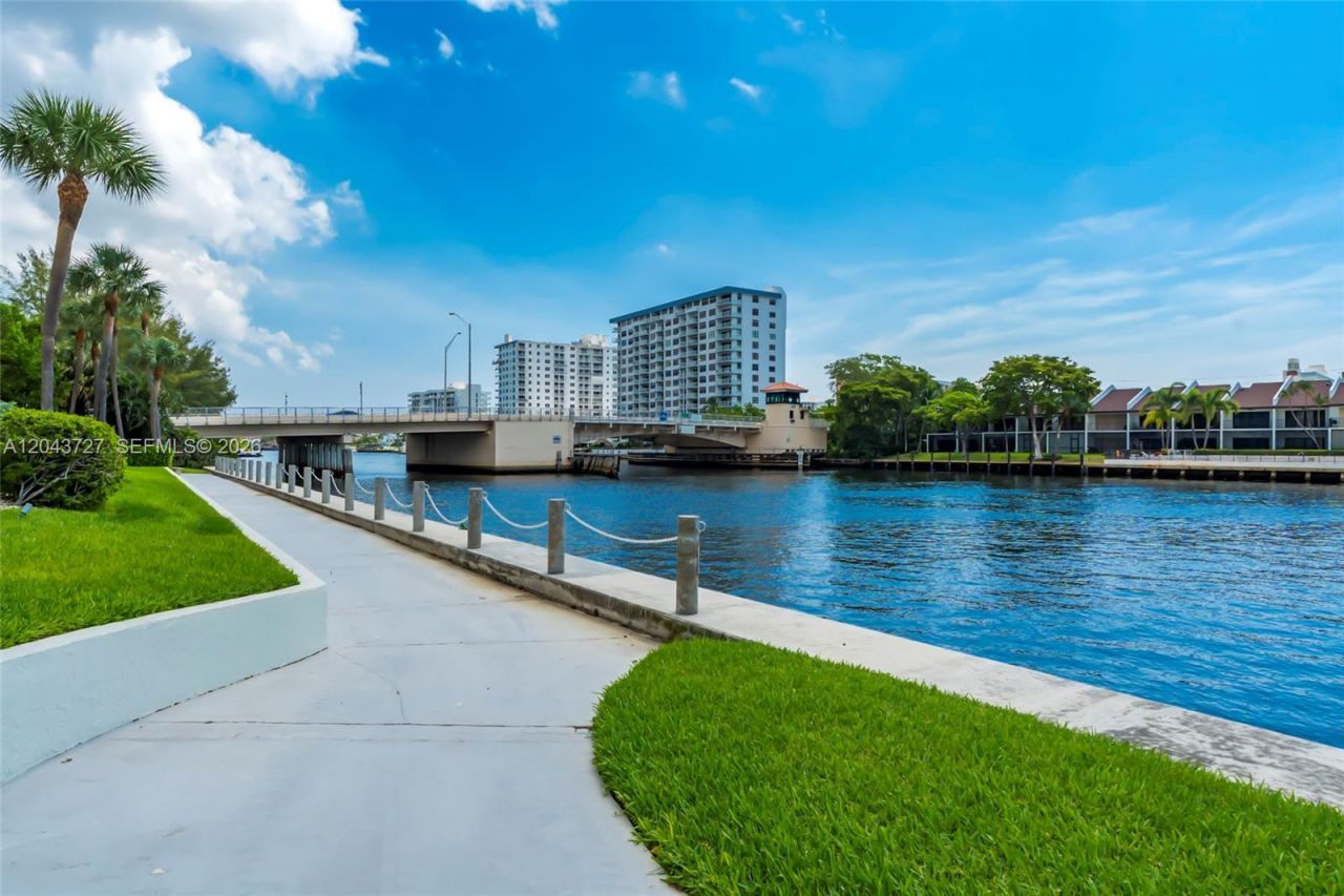 2900 NE 14th St Cswy, Unit 808, Pompano Beach, FL 33062 Photo