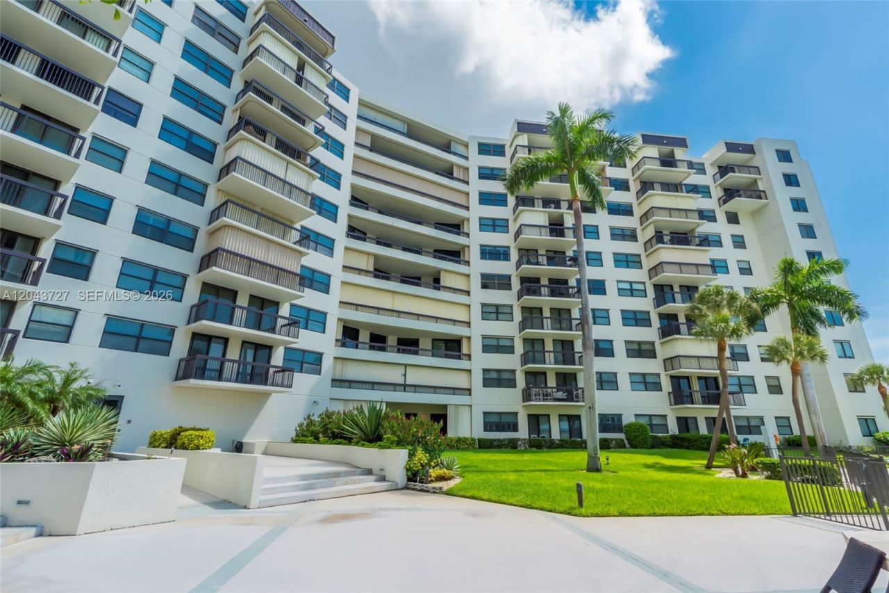 2900 NE 14th St Cswy, Unit 808, Pompano Beach, FL 33062 Photo