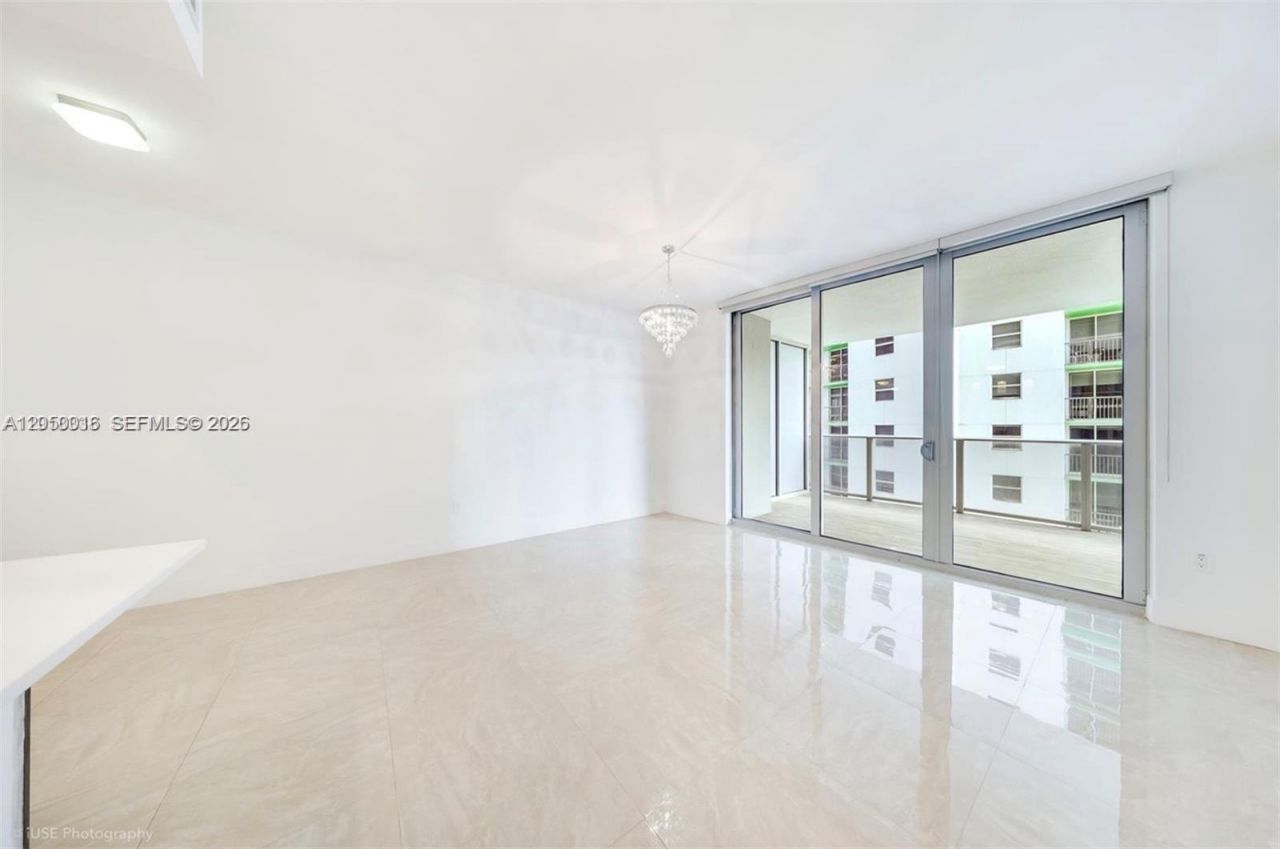 488 NE 18th St , Unit 2304, Miami, FL 33132 Photo