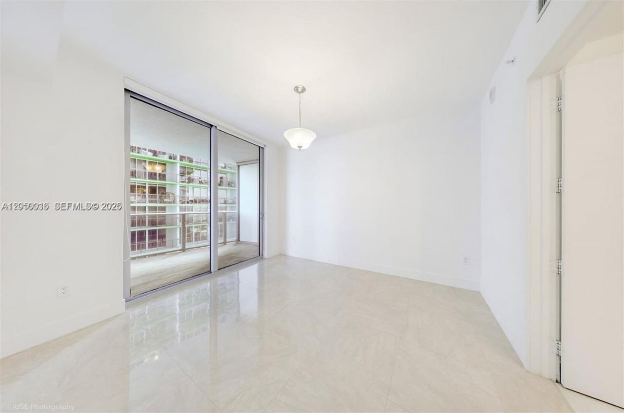 488 NE 18th St , Unit 2304, Miami, FL 33132 Photo
